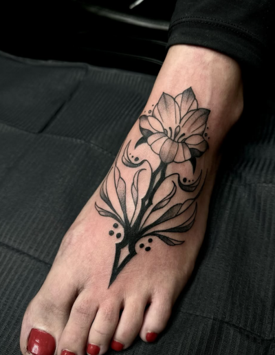 Tatouage ornemental et floral par Siane